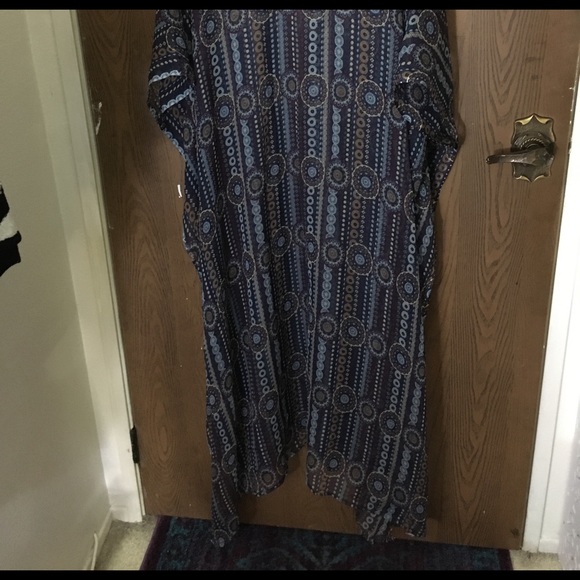 Beautiful Shawl/Afghan/Cover-up - Free size ✂️ - Picture 9 of 9